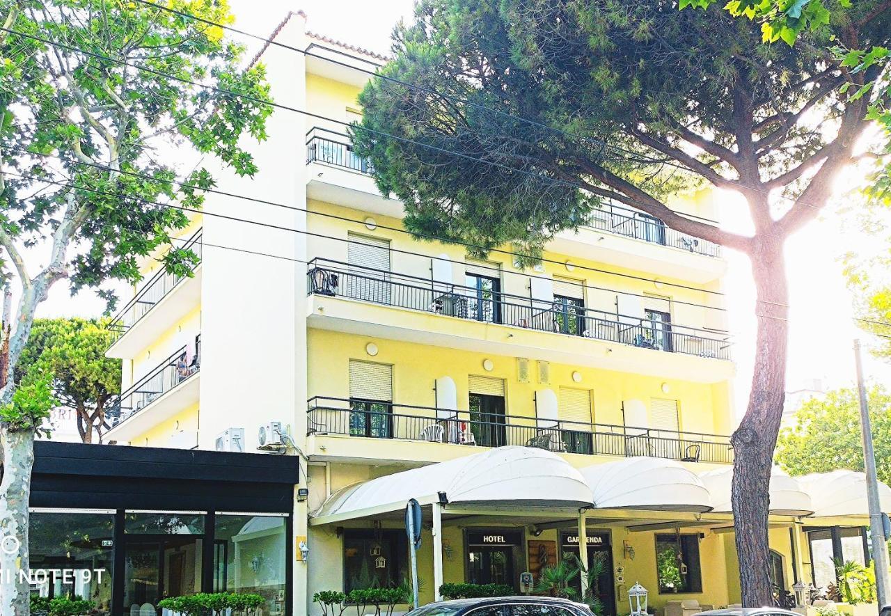 Hotel Garisenda B&B - In Centro A Riccione - Экстерьер фото