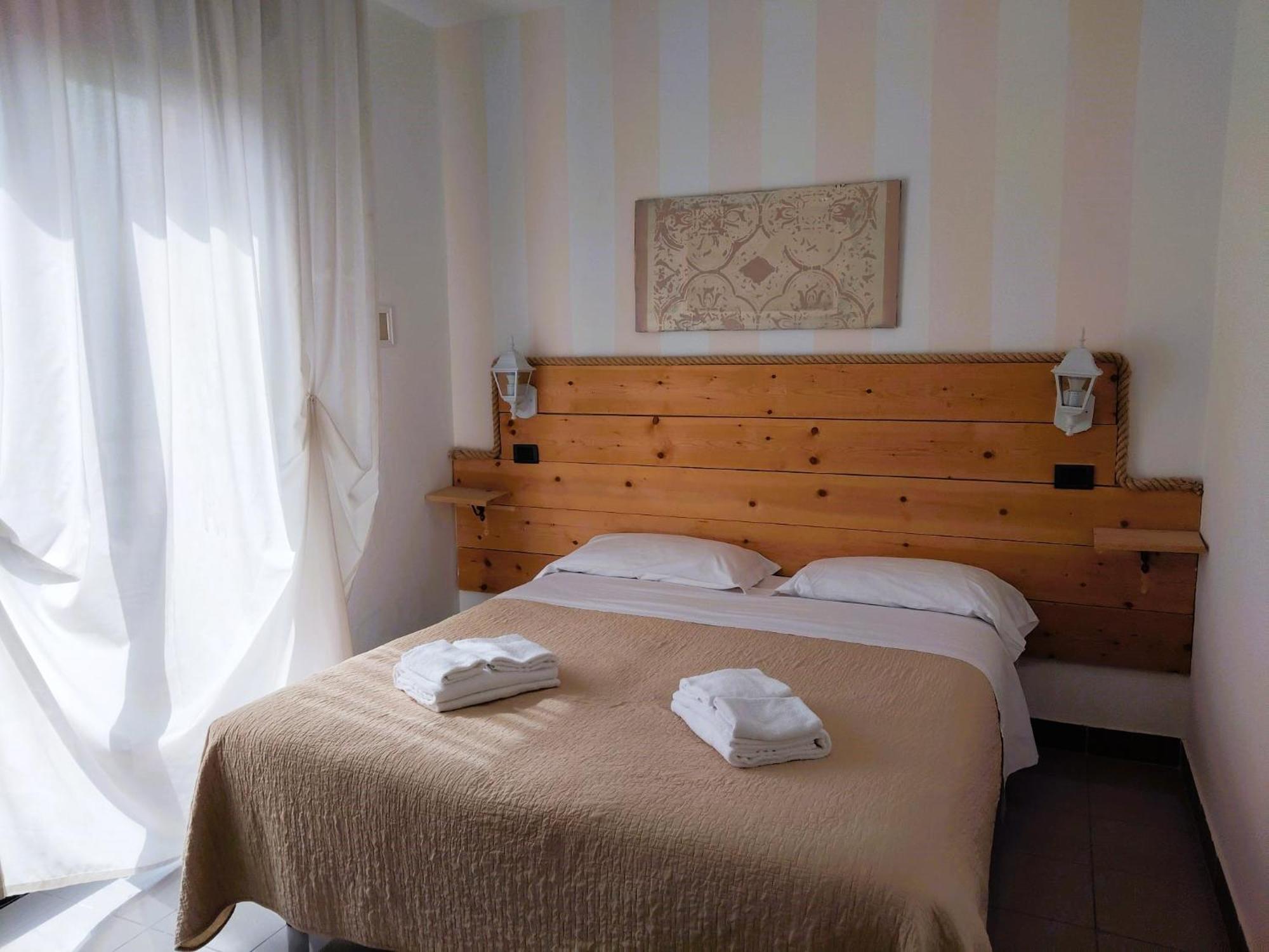 Hotel Garisenda B&B - In Centro A Riccione - Экстерьер фото