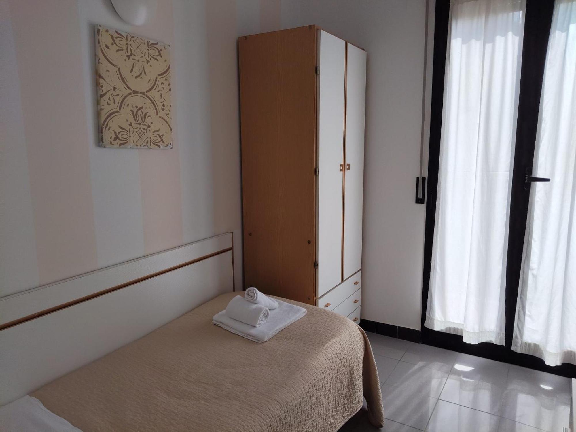 Hotel Garisenda B&B - In Centro A Riccione - Экстерьер фото